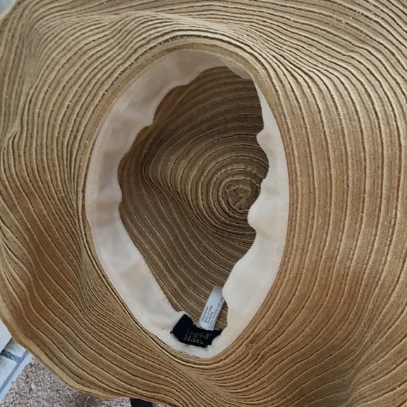 Sun hat - Picture 3 of 3